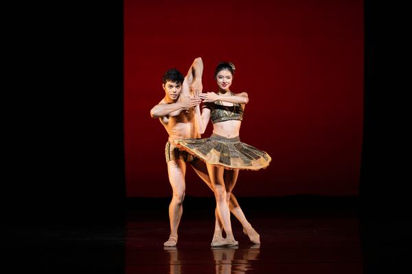 Sergio Masero and Mikaela Santos in Stanton Welch's "Tu Tu."