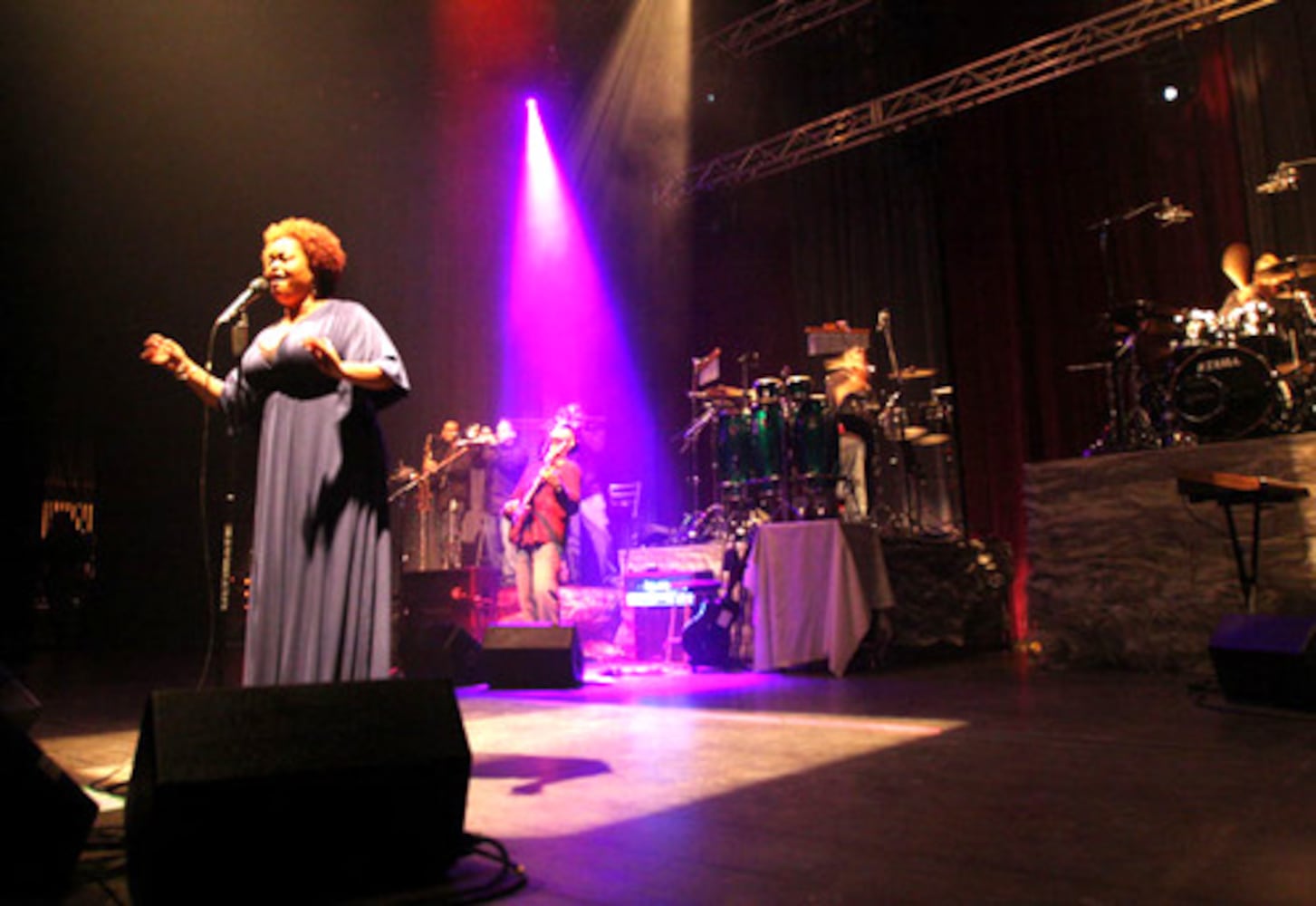 Jill Scott sells out the Fox Theatre