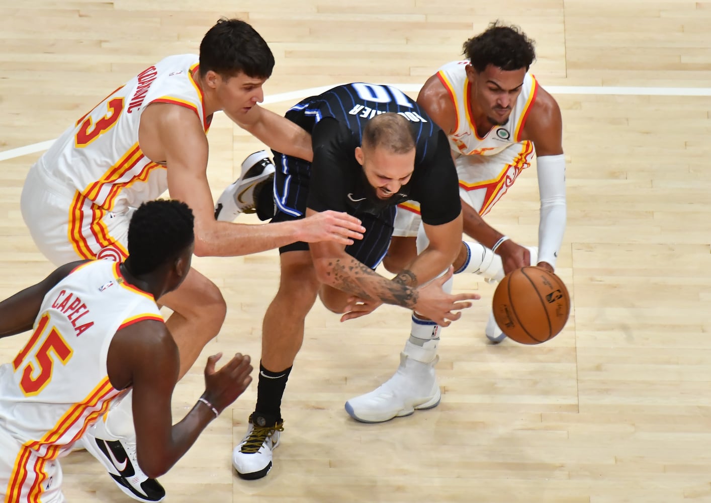 Hawks-Magic exhibition photo