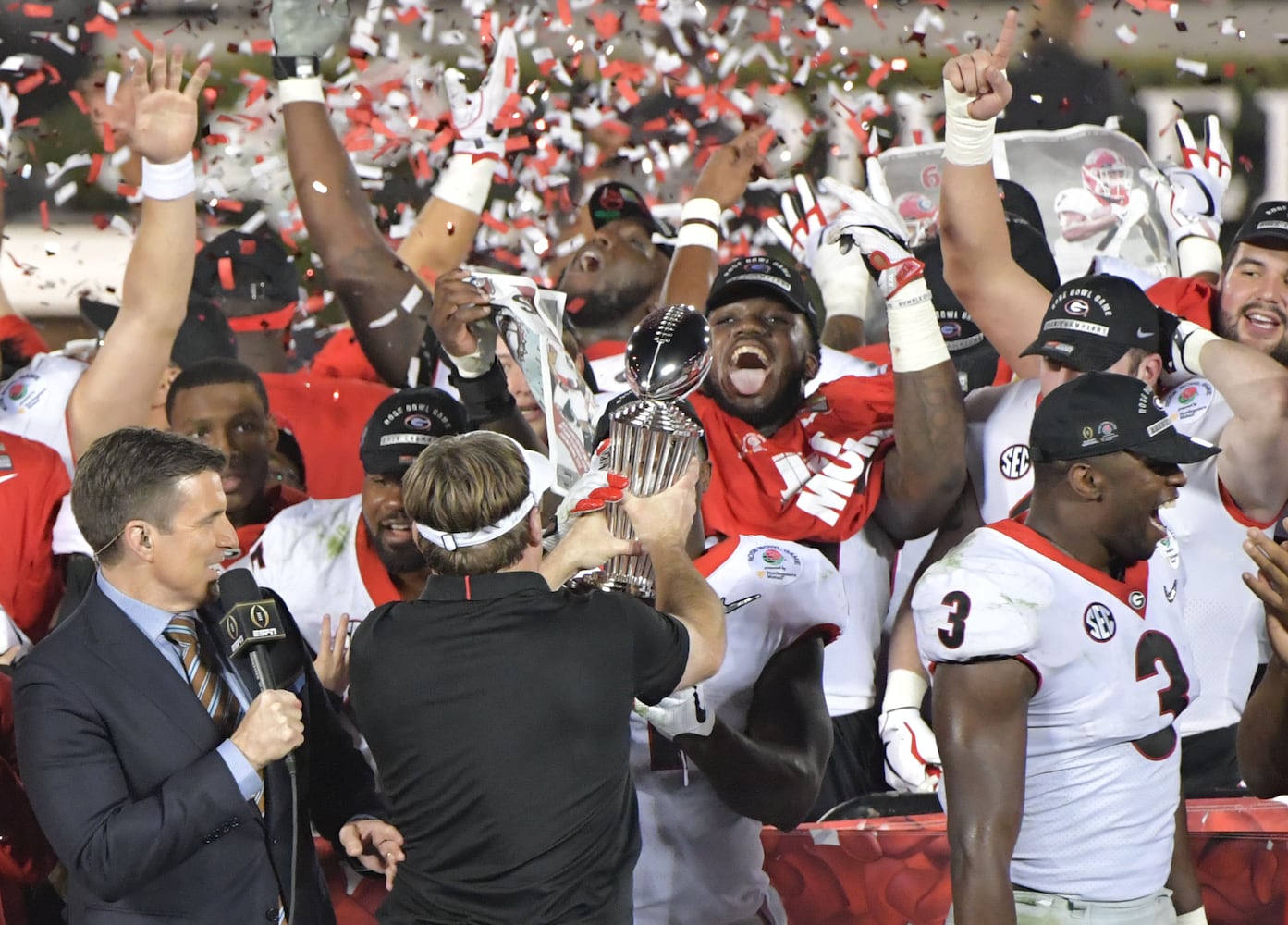 Photos: The scene at the Georgia-Oklahoma game