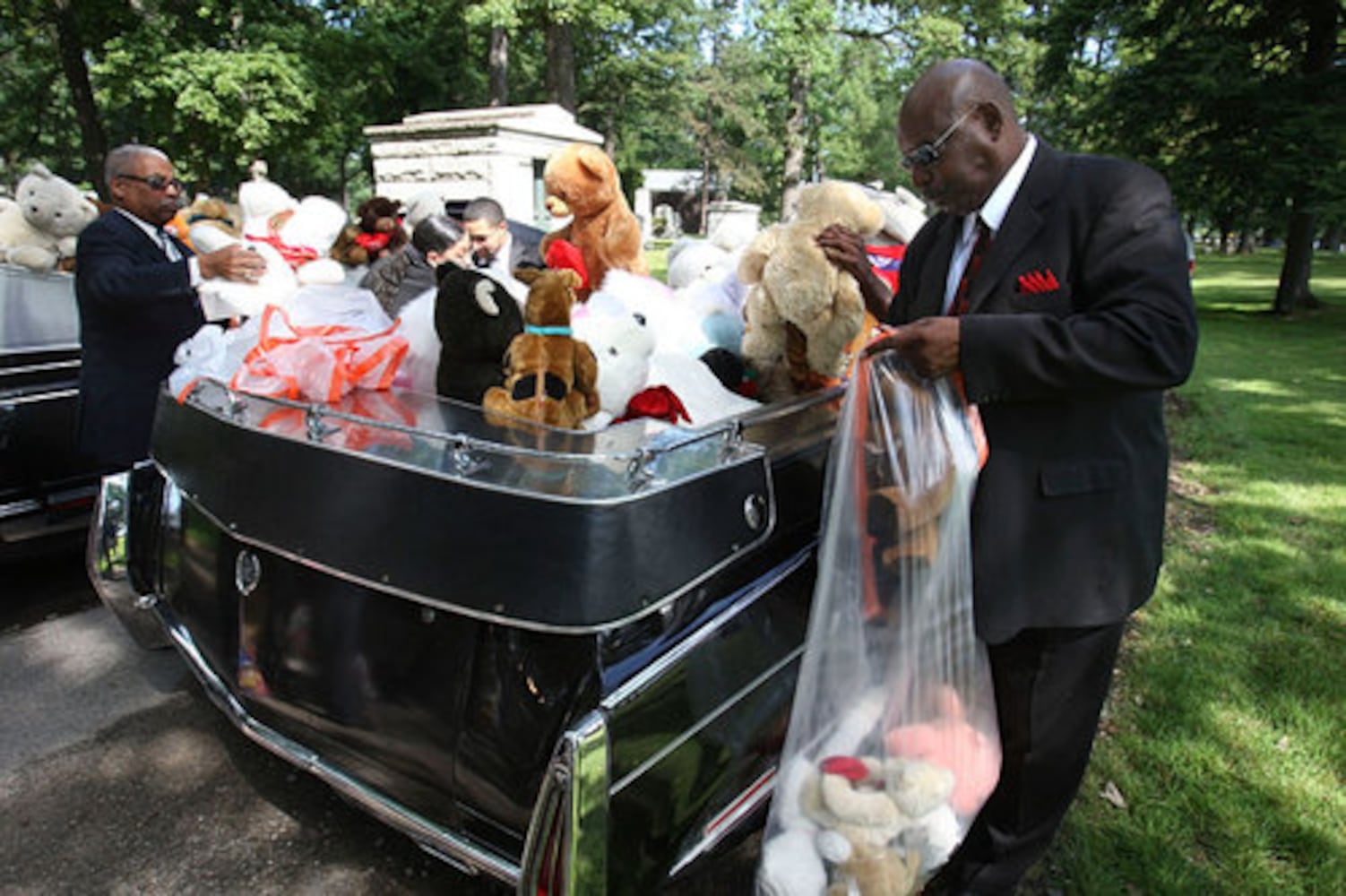 Michael Jackson memorial buried in Detroit