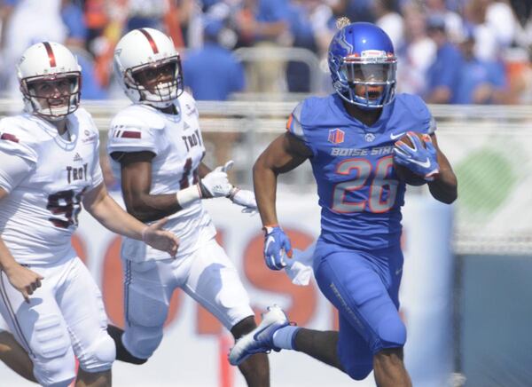 Boise State cornerback Avery Williams returning a punt against Troy in 2017. (Credit: Idaho Press)