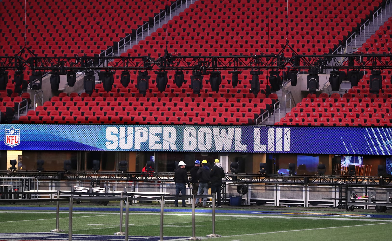 Photos: Setting up Mercedes-Benz Stadium for Atlanta’s Super Bowl