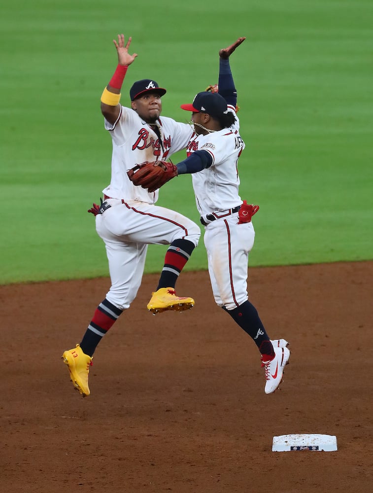 BRAVES PHOTO