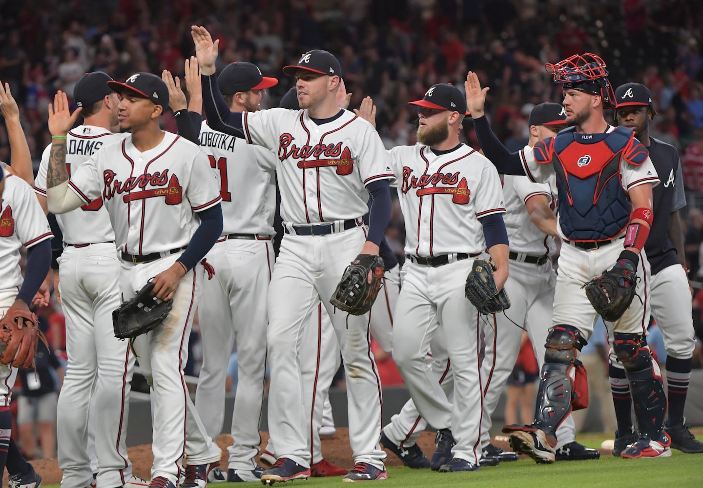 Photos: Braves rally, close in on NL East title