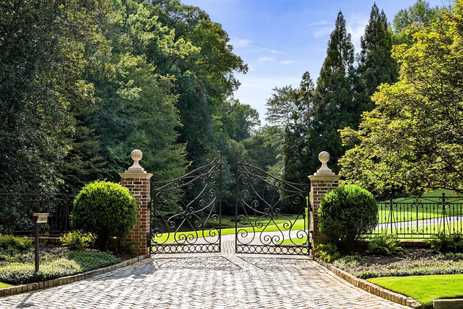 $13 million Buckhead mansion breaks Atlanta record, looks luxurious doing it