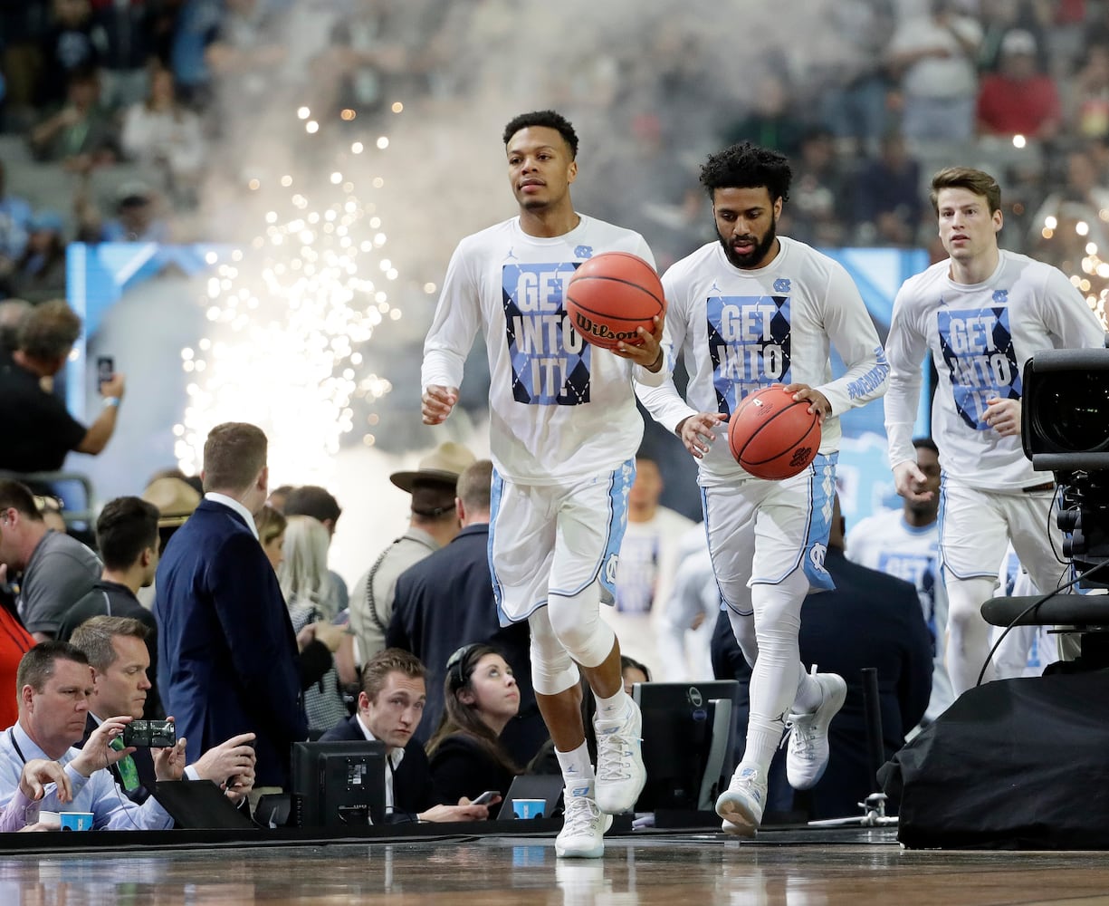 Tar Heels top Bulldogs 71-65