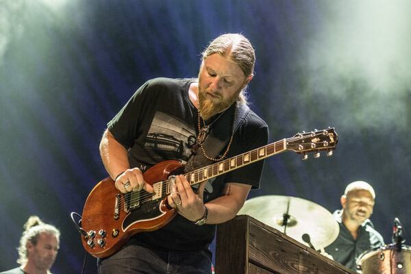 Derek Trucks shows off his specialty. Photo: Stuart Levine