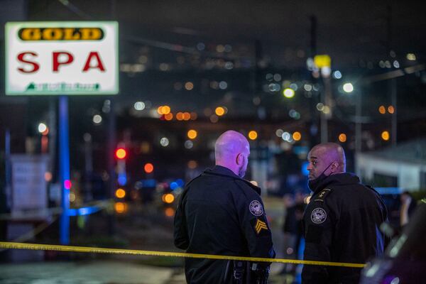 Atlanta Police officers and detectives respond to a crime scene. (Alyssa Pointer/Atlanta Journal-Constitution/TNS)