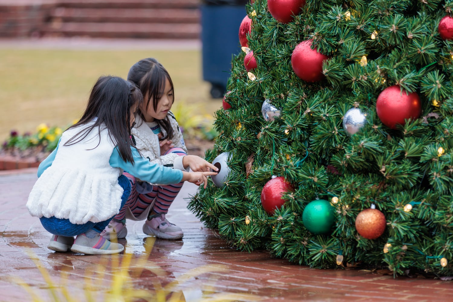 PHOTOS: Duluth’s Deck the Hall serves up snow, more fun