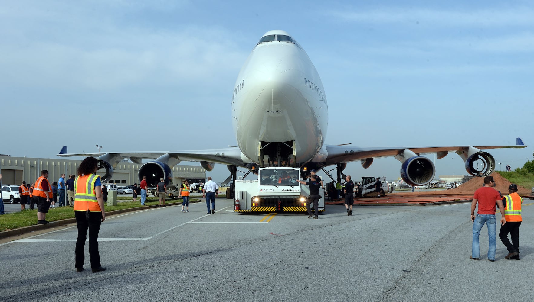 Historic Delta 747 moves to flight museum