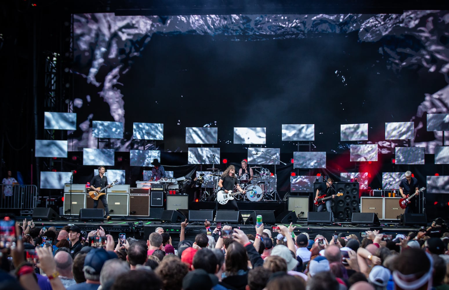 Atlanta, Ga: Foo Fighters closed out Shaky Knees 2024 on Sunday night with extended versions of their biggest hits. Photo taken May 5, 2024 at Central Park, Old 4th Ward. (RYAN FLEISHER FOR THE ATLANTA JOURNAL-CONSTITUTION)