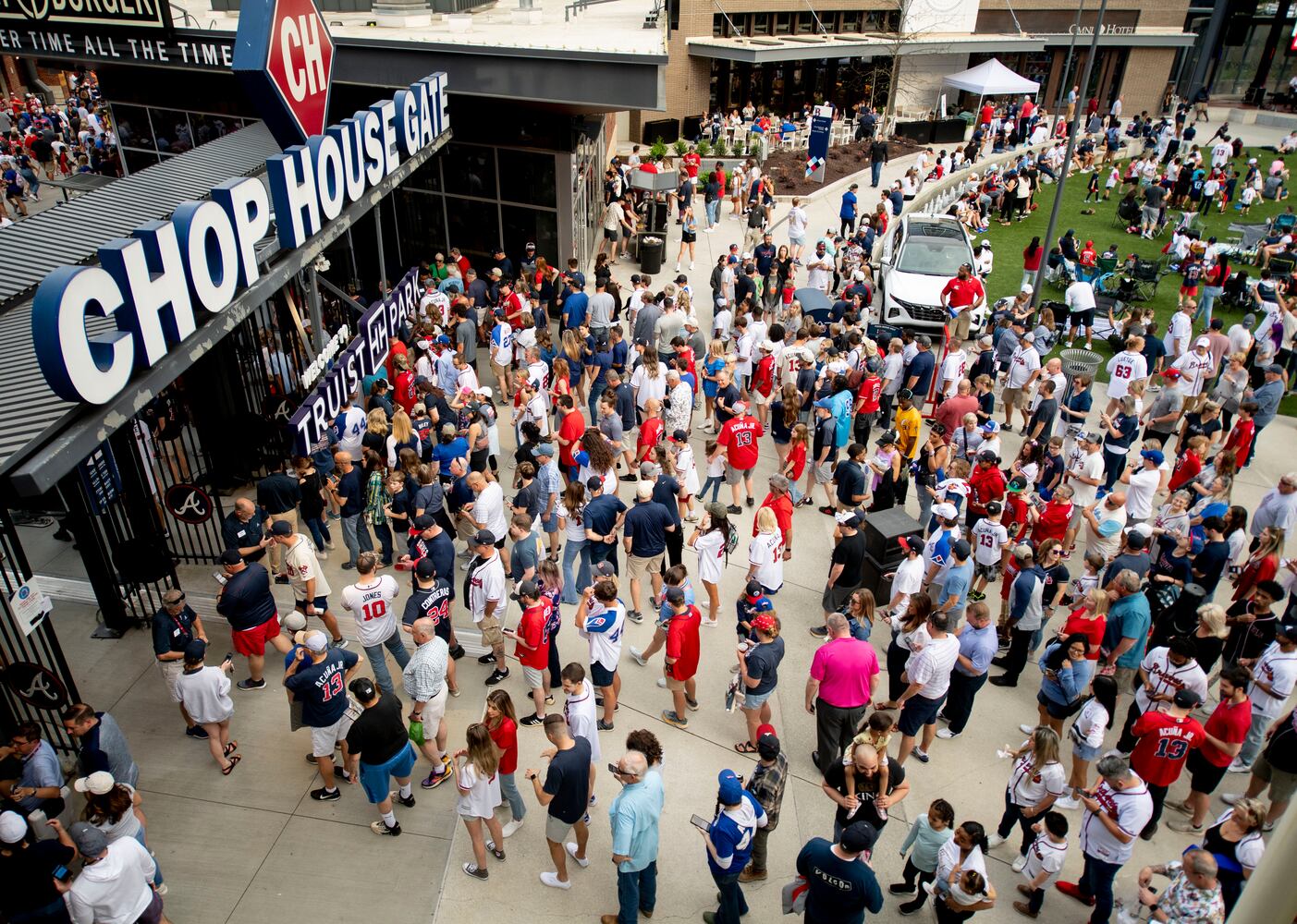 040723 BRAVES PHOTO