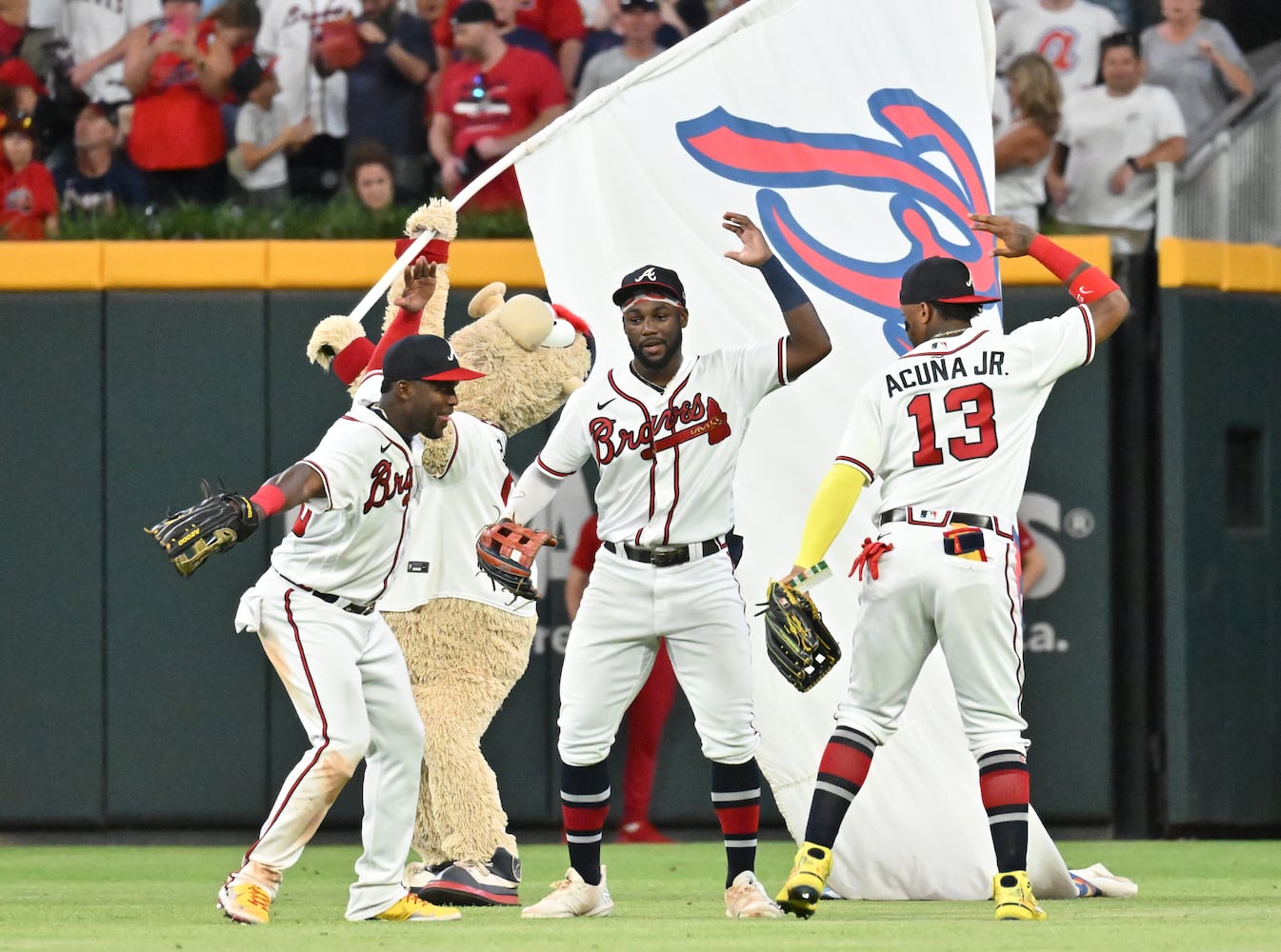 Braves-Angels Saturday photo