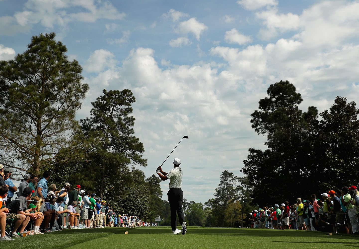 Photos: Tiger Woods’ second round at the Masters