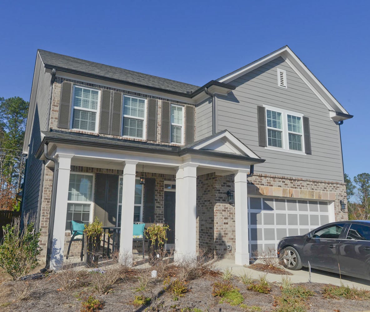 Young couple’s new Woodstock home blends modern, farmhouse style