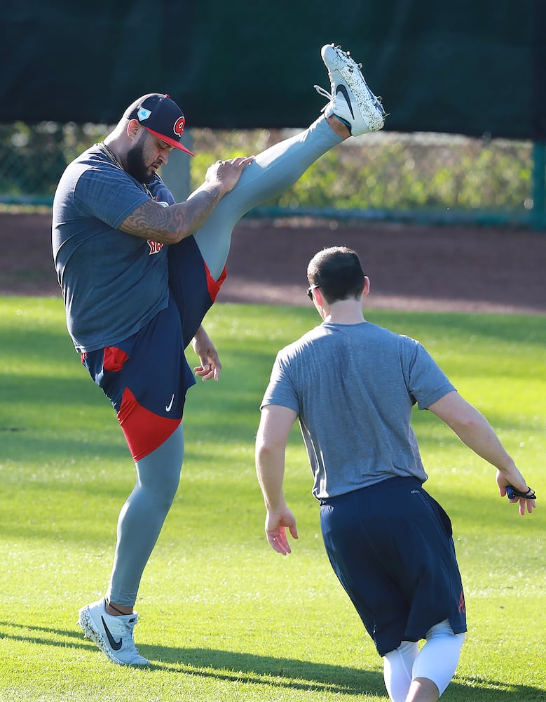 Photos: Pitchers and catchers report to Braves spring training