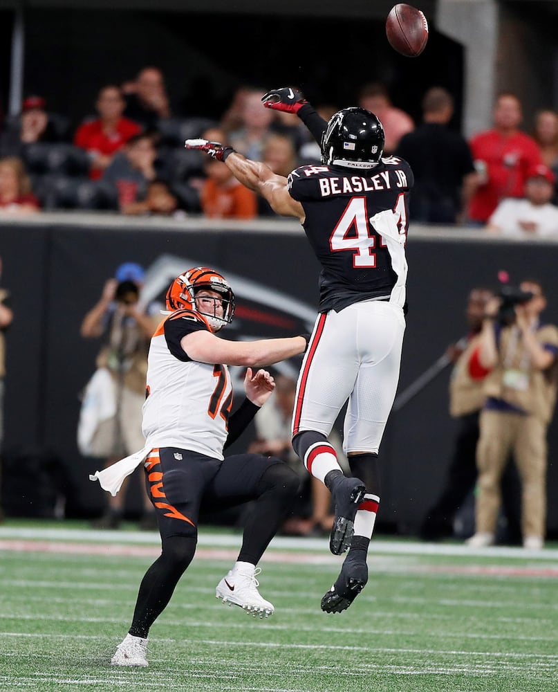 Photos: Falcons fall to Bengals in final seconds