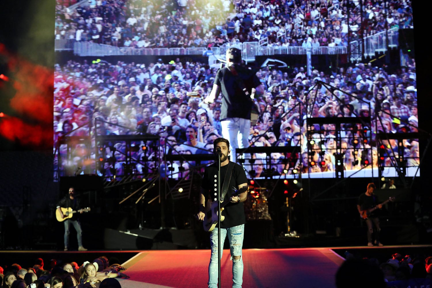 Kenny Chesney at Mercedes-Benz Stadium