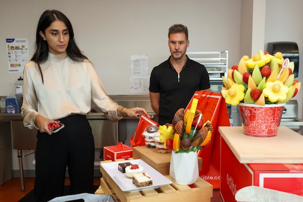 Edible CEO Somia Farid Silber discusses Edible’s products in the innovation kitchen at their Atlanta office in 2024. Jason Getz/AJC 2024

