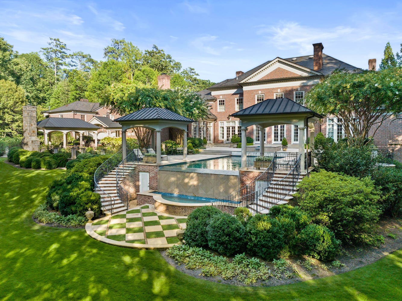 $13 million Buckhead mansion breaks Atlanta record, looks luxurious doing it