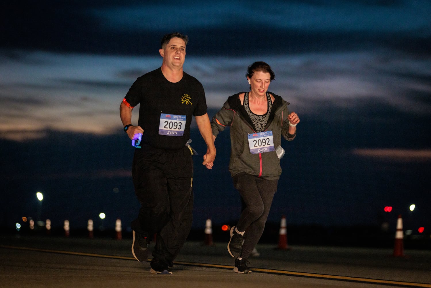 Runners take to Hartsfield-Jackson runway for 5K race
