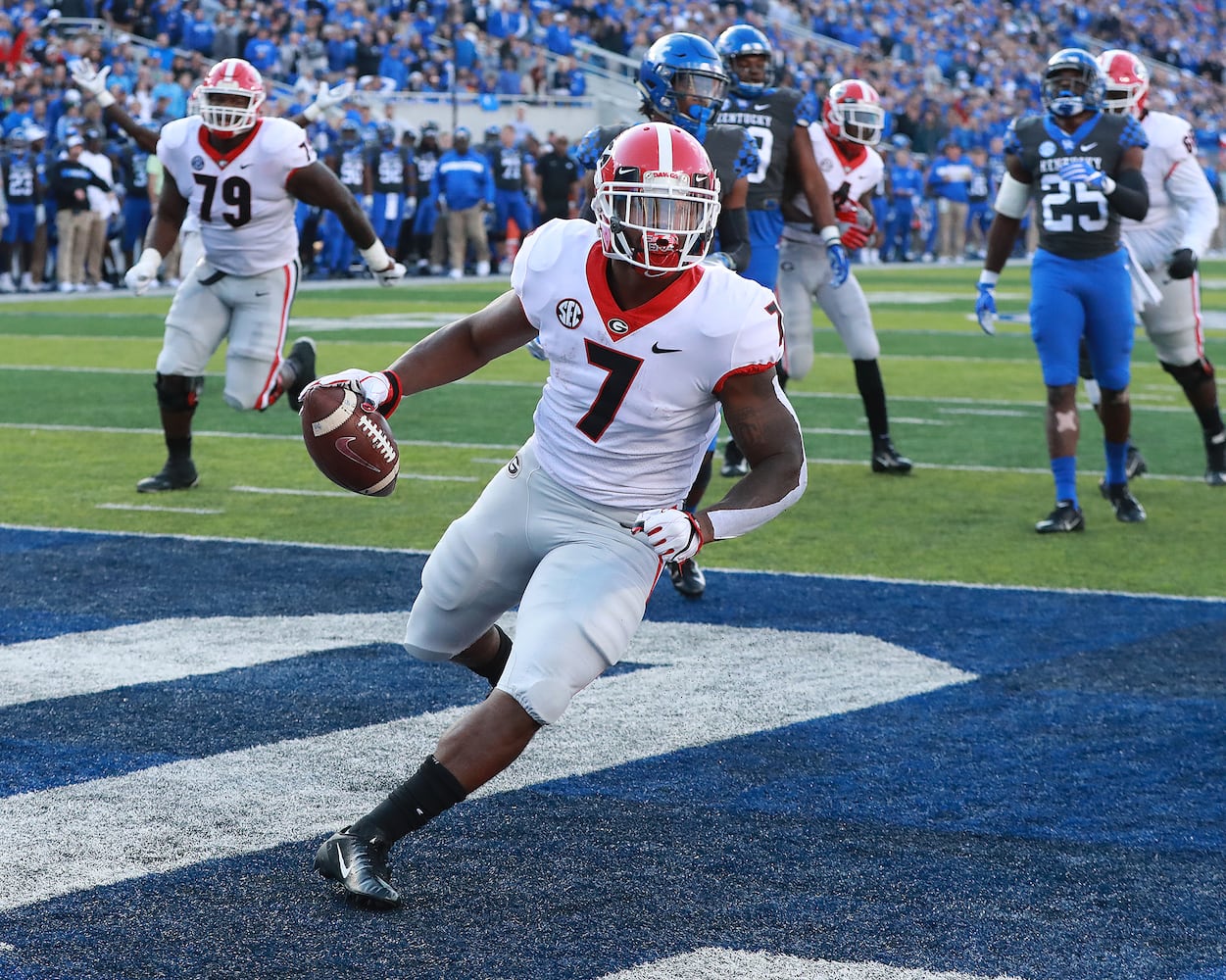 Photos: Bulldogs battle Kentucky, seek SEC East title