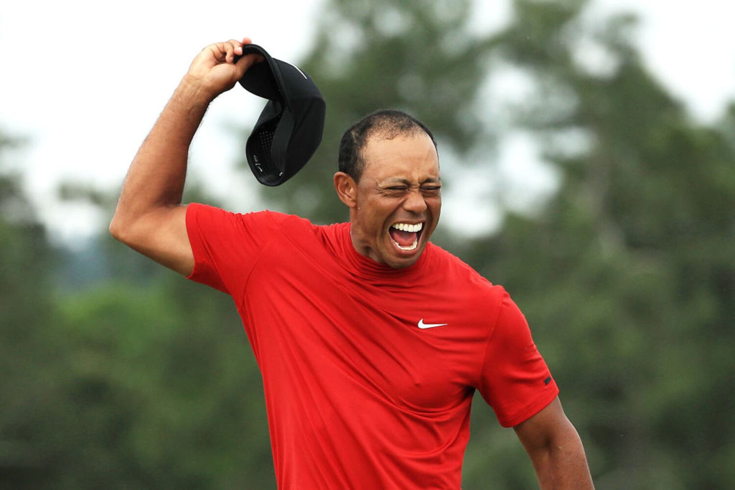 Photos: Tiger Woods makes comeback with 5th Masters win