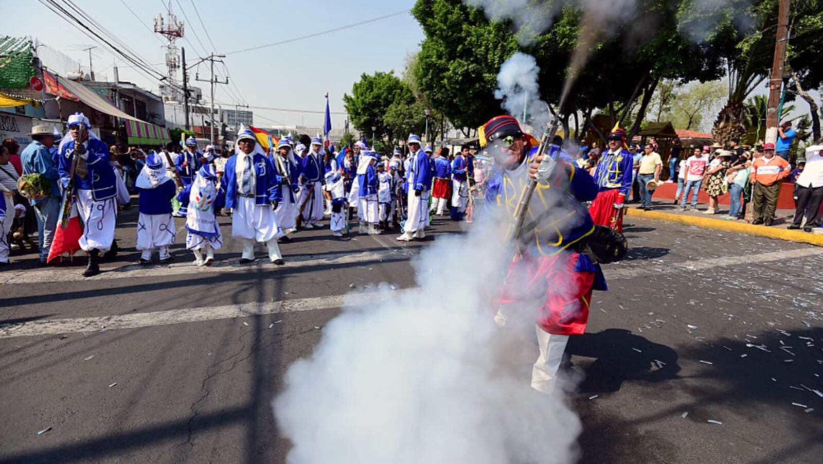 Artists take part in the reenactment of the Battle of Puebla
						-Mexico's victory over France in 1862- during its anniversary
						celebration at Penon de los Banos neighbourhood in Mexico City, on
						May 5, 2016. Although in 1863 France finally took the Mexican
						capital and installed a five-year regime led by Emperor
						Maximilian, the Battle of Puebla's importance lies in that it
						strengthened the Mexican spirit after it prevented Napoleon III
						from conquering the country in a first attempt. / AFP / ALFREDO
						ESTRELLA (Photo credit should read ALFREDO ESTRELLA/AFP/Getty
						Images)