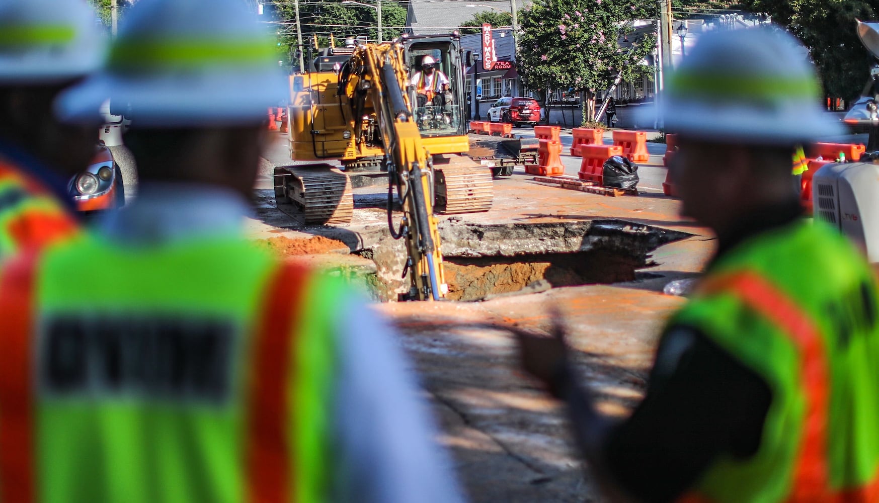 sinkhole ponce midtown repairs