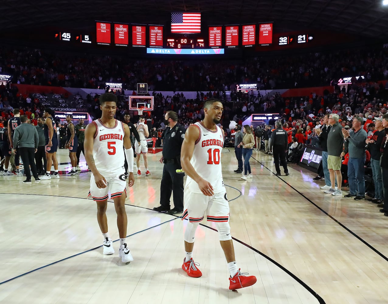 BULLDOGS BASKETBALL PHOTO