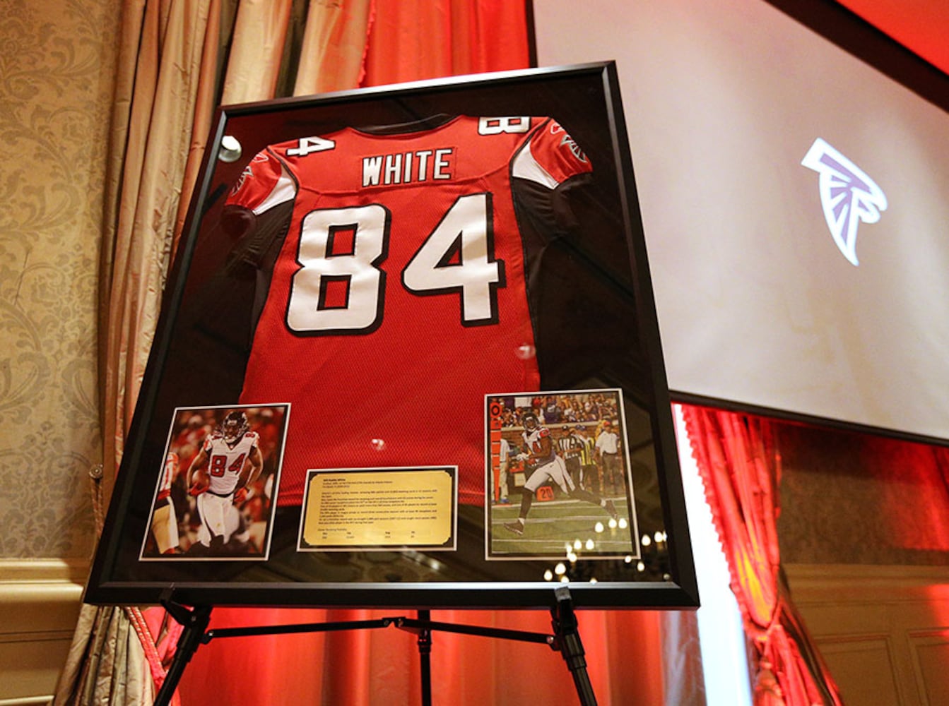 Photos: Retirement ceremony for Michael Vick, Roddy White