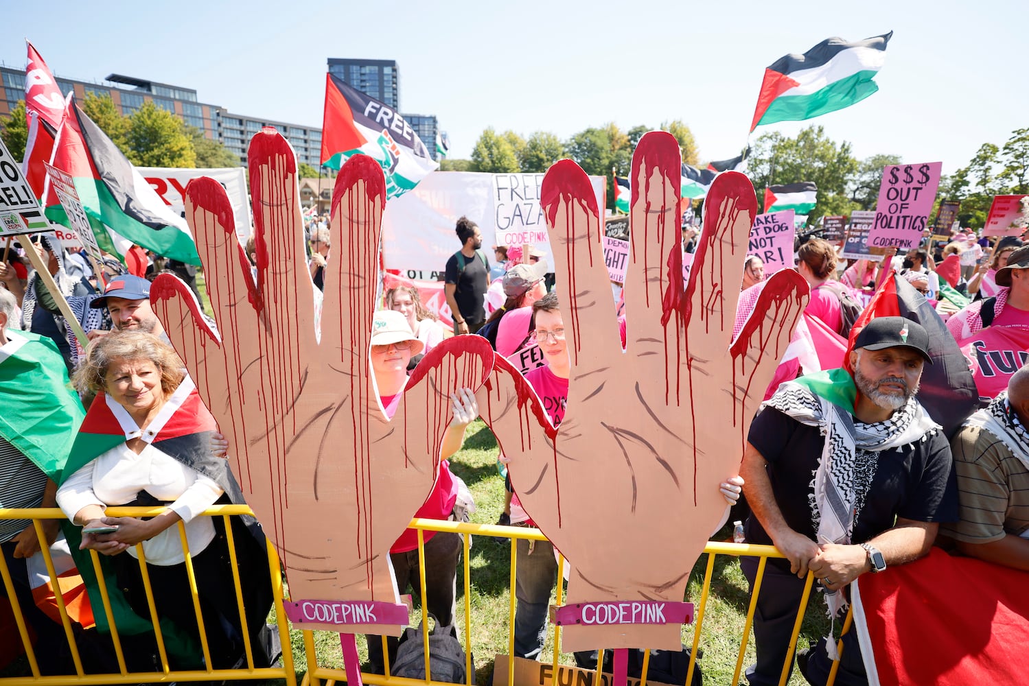 Thousands of activists expected in Chicago for Democratic convention