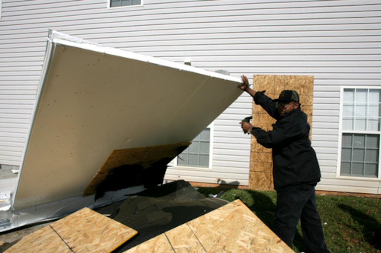 Ellenwood neighborhood trashed by storm