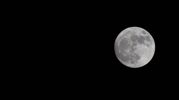 November 13, 2016 
November supermoon handheld camera
KENT D. JOHNSON / KDJOHNSON@AJC.COM