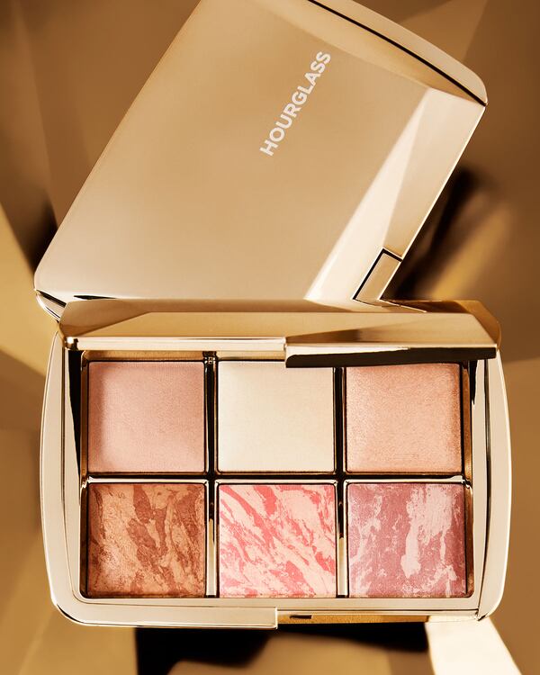 Hourglass Cosmetics Ambient Lighting Edit, Sculpture, $80.