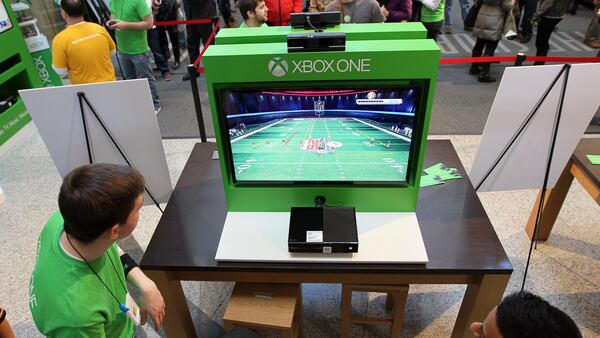 CHICAGO, IL - NOVEMBER 23: Guests get to check out the new Xbox One at the Microsoft Store with Chicago Bulls Legend Scottie Pippen at The Shops at North Bridge on November 23, 2013 in Chicago, Illinois. (Photo by Tasos Katopodis/Getty Images for Microsoft)