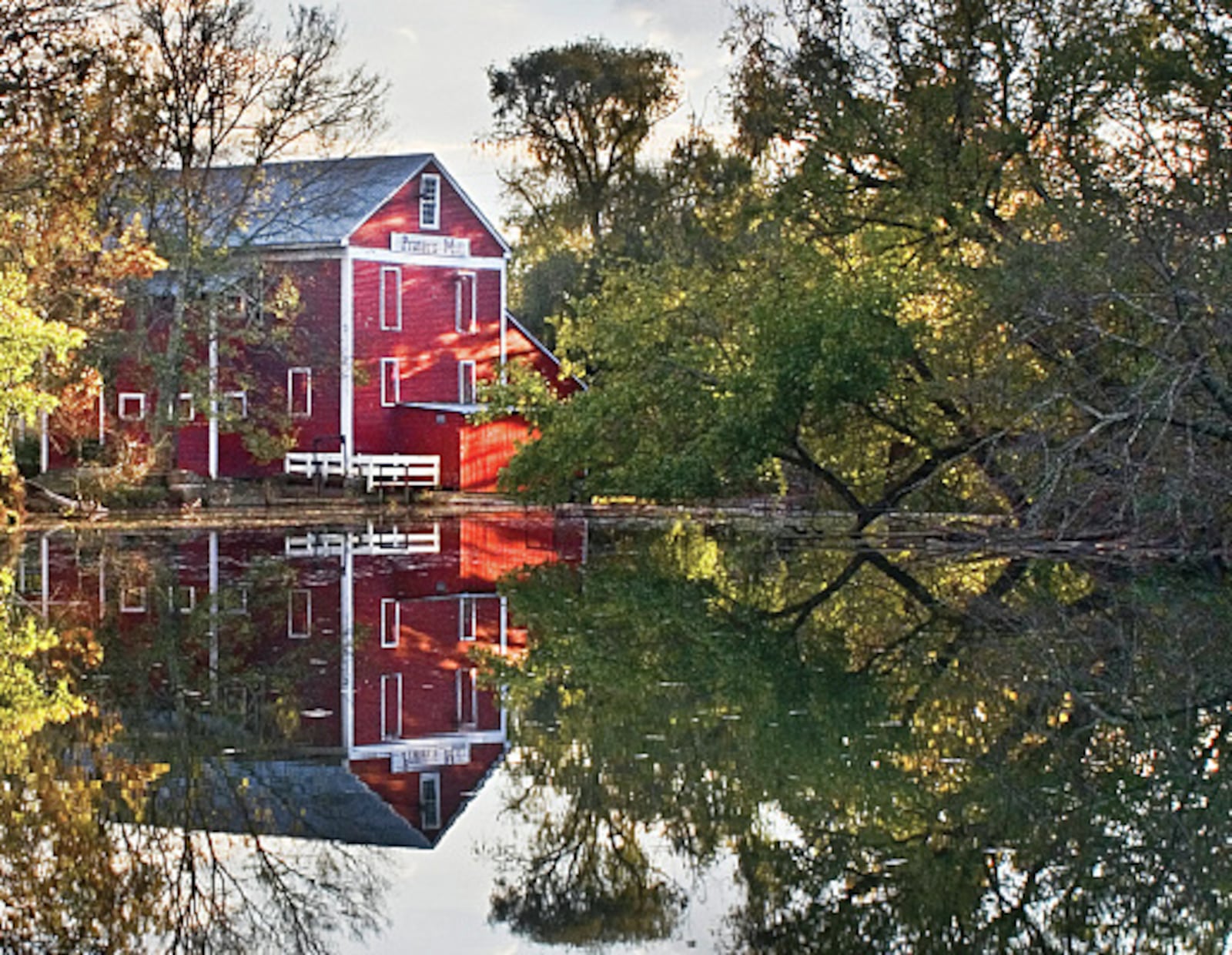 Autumn color at Prater's Mill along the Cohutta-Chattahoochee Scenic Byway in Dalton, Georgia.