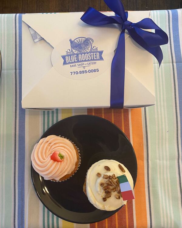 Boxed lunches and cupcakes from Blue Rooster are packaged to travel well. Ligaya Figueras/ligaya.figueras@ajc.com
