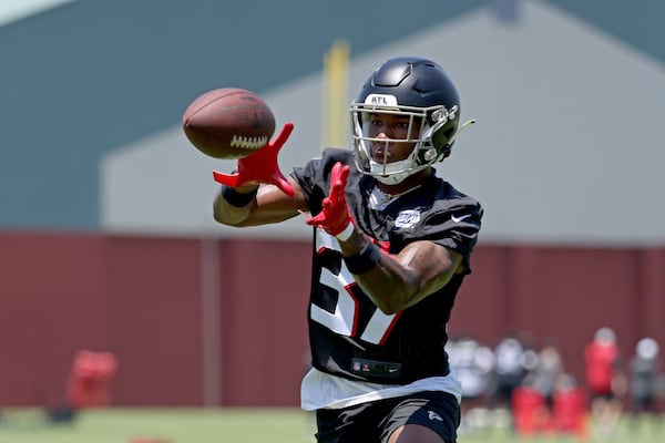 061522 Flowery Branch: Atlanta Falcons defensive back Dee Alford (37) is shown during minicamp at the Atlanta Falcons Training Facility Wednesday, June 15, 2022, in Flowery Branch, Ga. (Jason Getz / Jason.Getz@ajc.com)