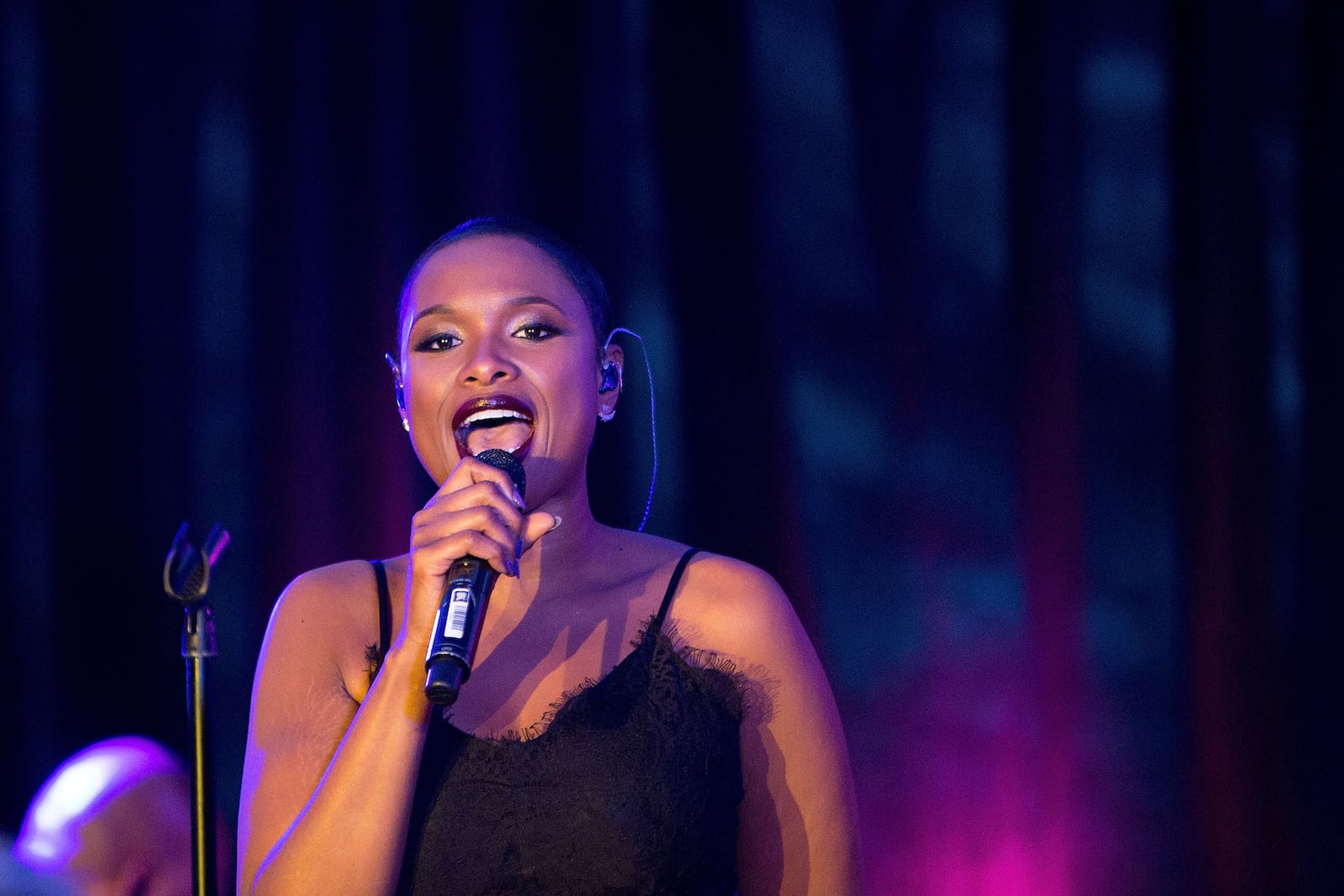 CHICAGO, IL - JULY 30: Jennifer Hudson attends Michigan Avenue Magazine and Art Van Furniture Host A Sweet Evening with Jennifer Hudson presented by Qatar Airways at Waldorf Astoria Chicago on July 30, 2015 in Chicago, Illinois. (Photo by Jeff Schear/Getty Images for Michigan Avenue Magazine)