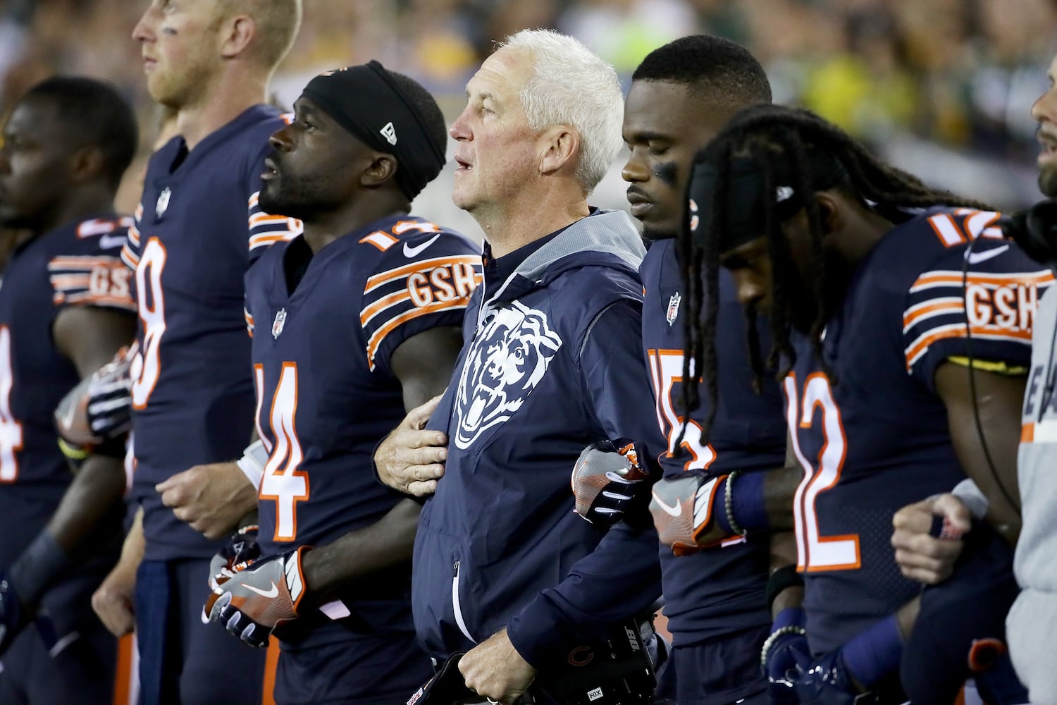 Photos: How NFL teams handled the national anthem Thursday night