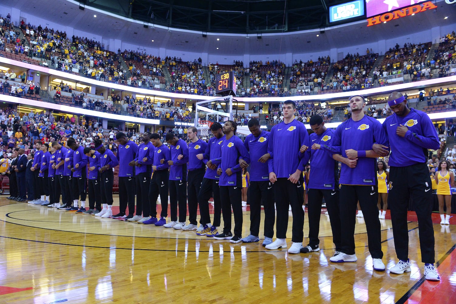 How NBA players are handling the national anthem