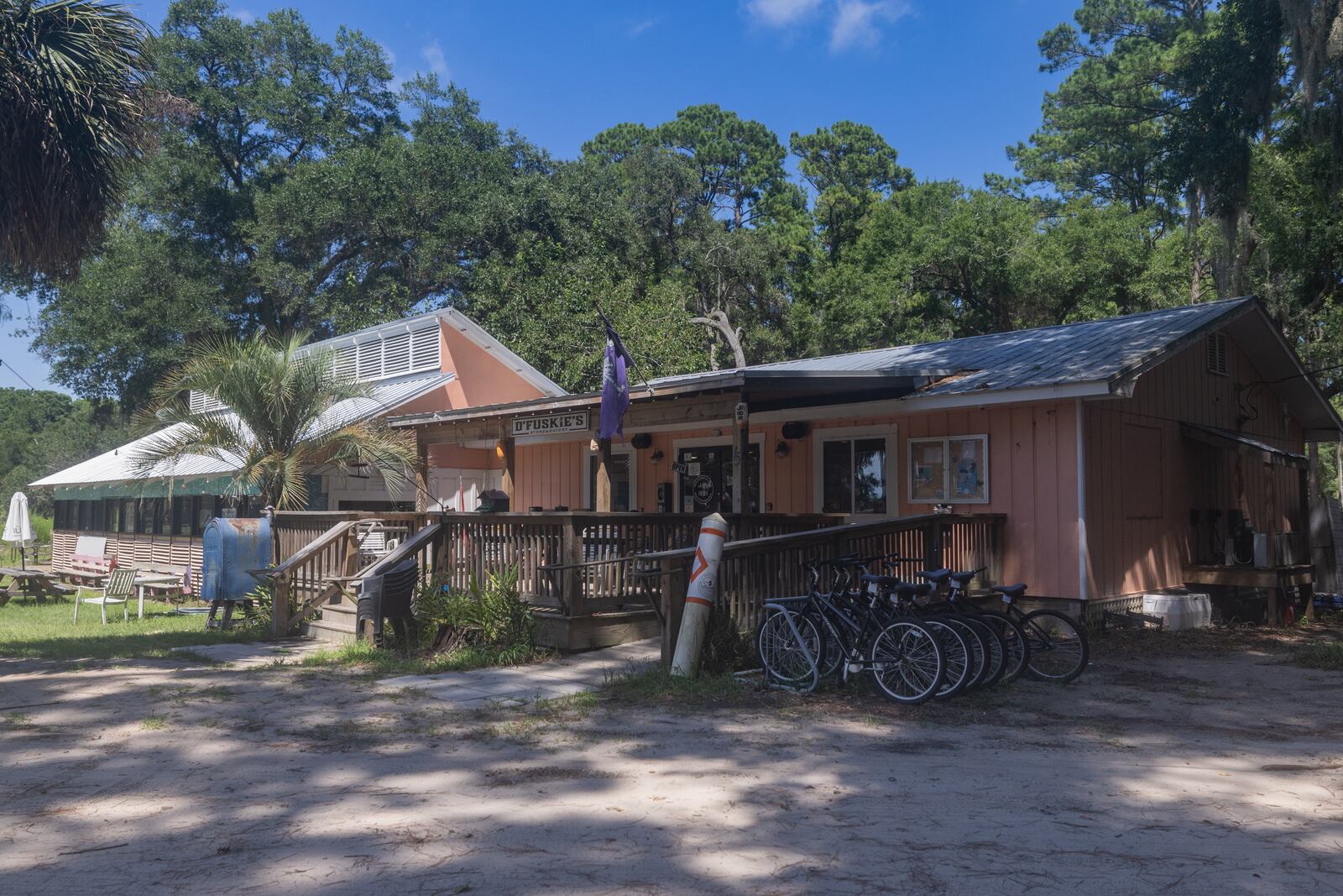 Located adjacent to the public dock at Daufuskie Island, D’Fuskie’s offers pizza and deli items as well as basic grocery provisions. (AJC Photo/Katelyn Myrick)