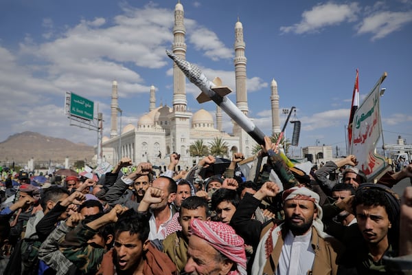 Houthi supporters chant slogans during an anti-U.S. and anti-Israel rally in Sanaa, Yemen, Monday, March 17, 2025. (AP Photo/Osamah Abdulrahman)