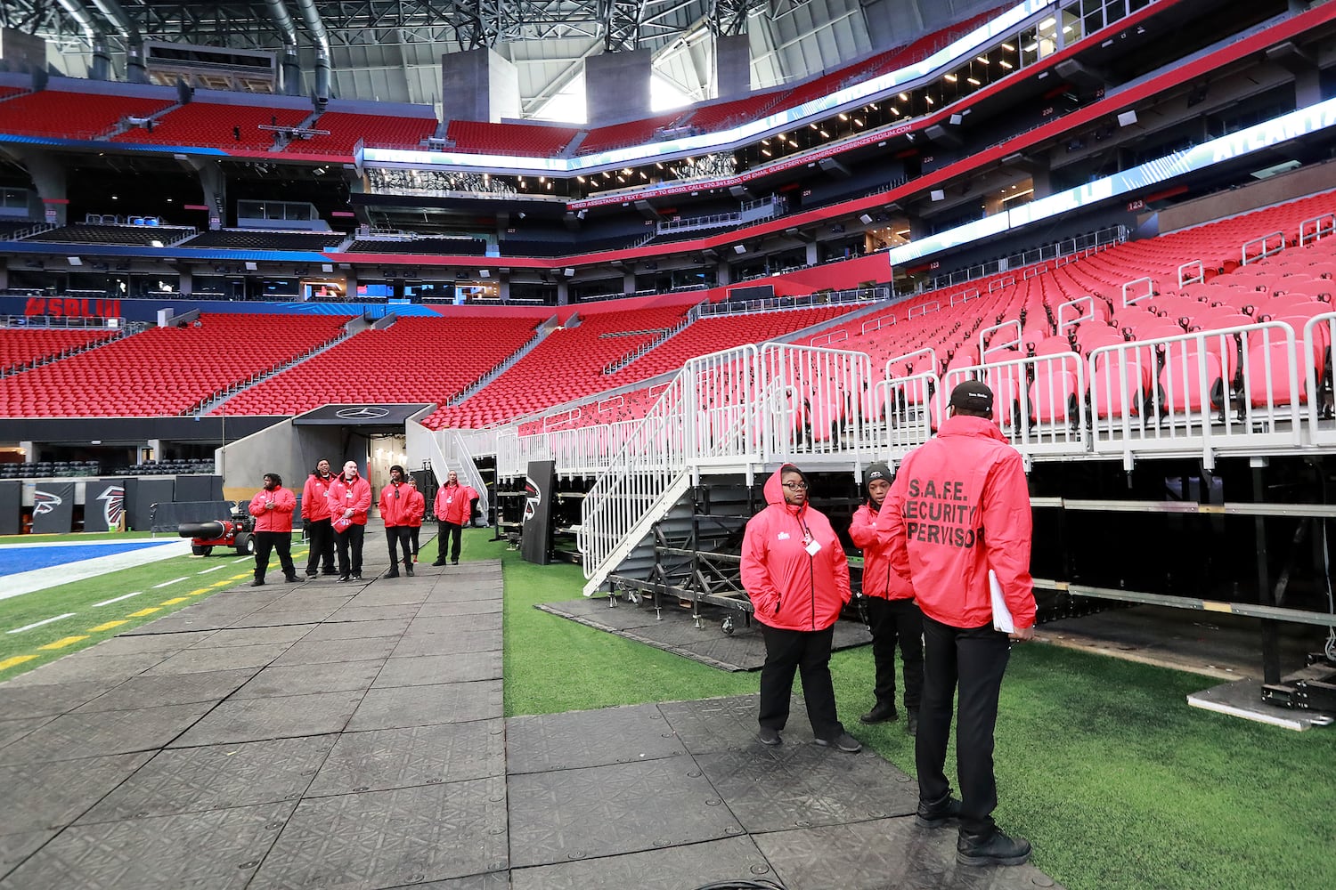 Photos: Setting up Mercedes-Benz Stadium for Atlanta’s Super Bowl