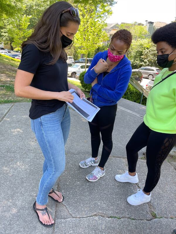 Archive Atlanta podcast host Victoria Lemos and tour participants Ashleigh Armstrong and Kaylah Smith.