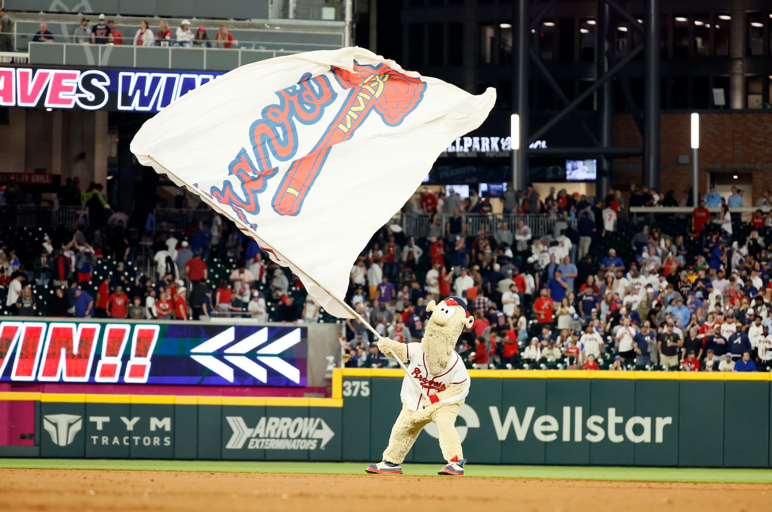 Atlanta Braves vs Cincinnati Reds