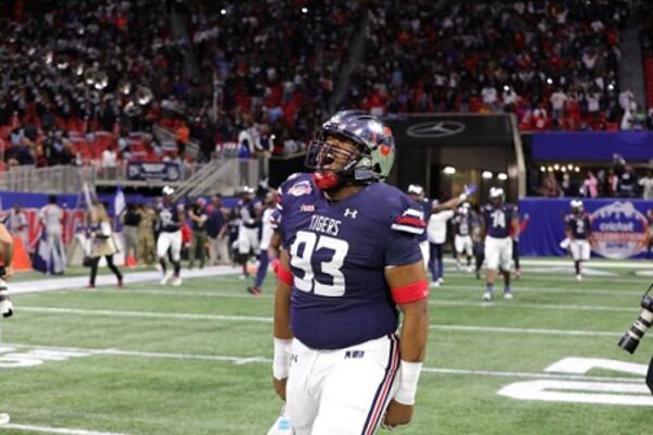 Watch the Jackson State Tigers take on the North Carolina Central Eagles in the annual Cricket Celebration Bowl on Saturday.