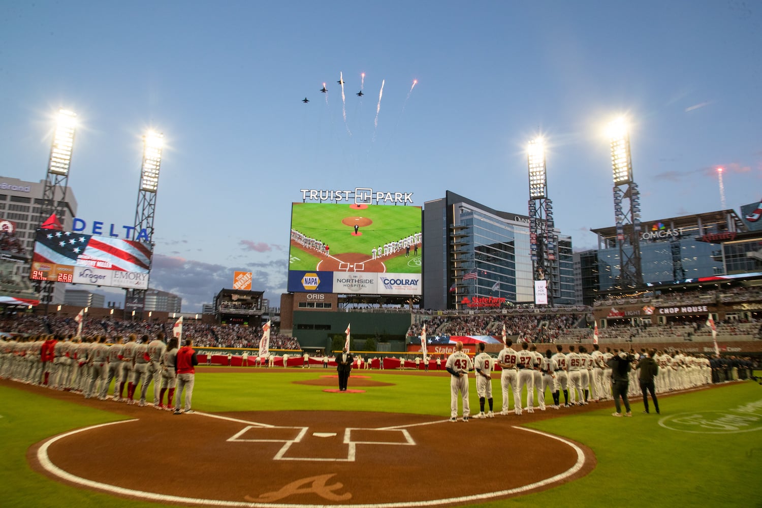 Braves-Reds photo